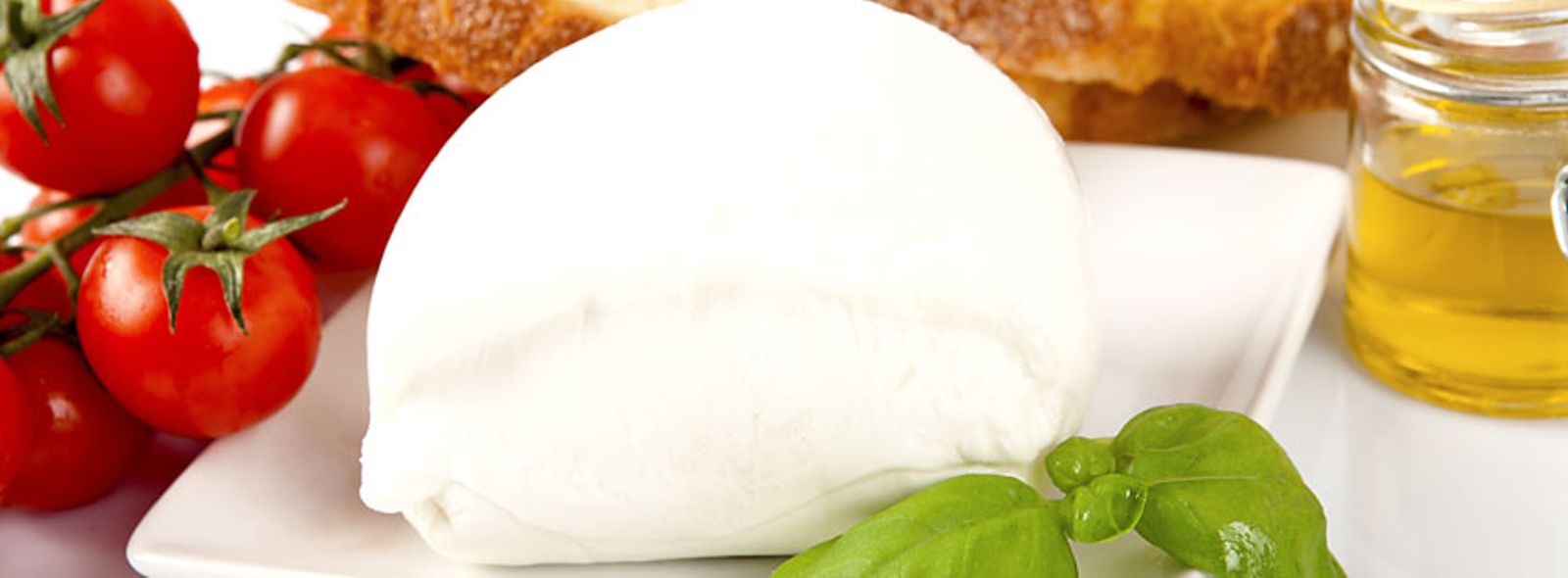 Comprare e mangiare mozzarella di bufala a Milano
