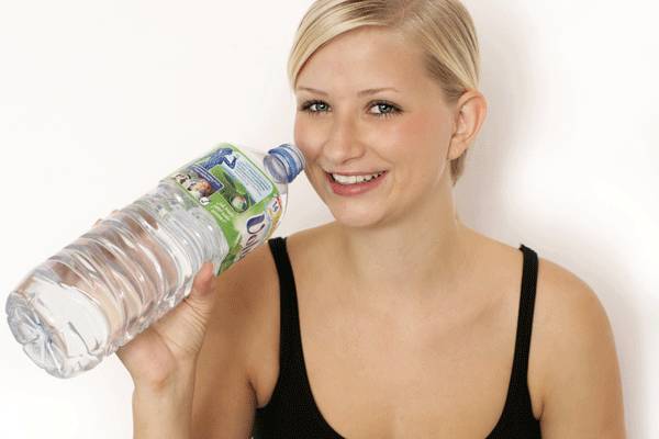 quanta acqua bere per dimagrire